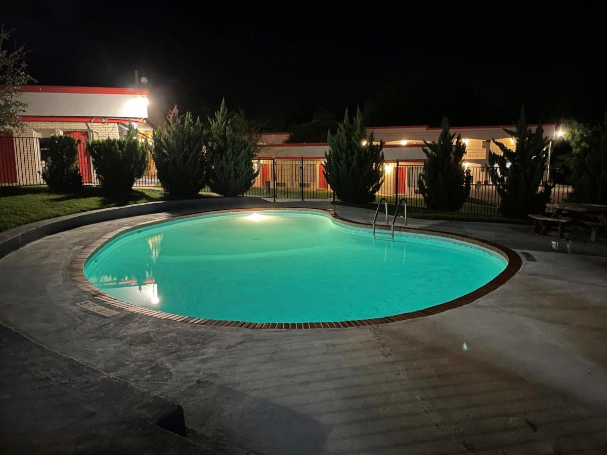 River Forest Inn Belton Bagian luar foto